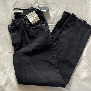 Abercrombie and Fitch dad jeans